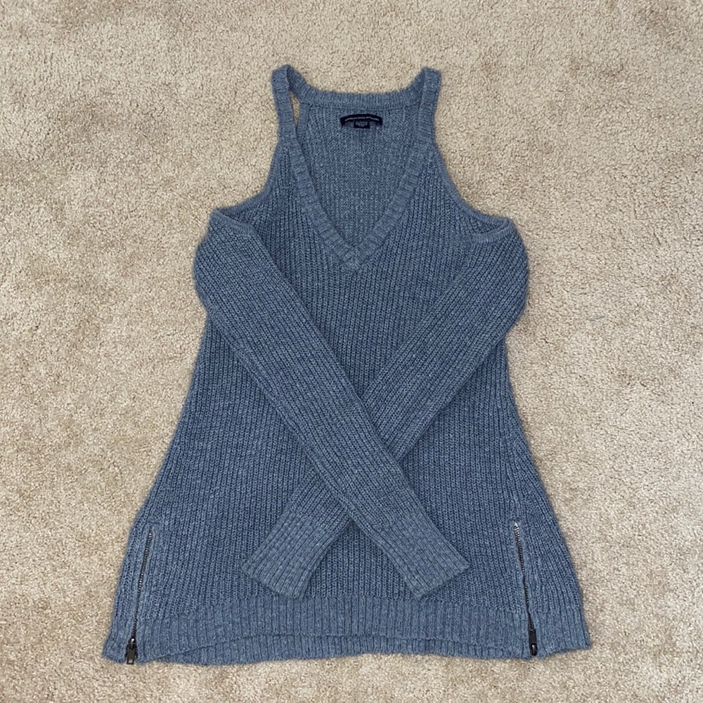 ✨AE Sweater✨